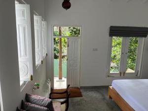 The Pineapple House Unawatuna