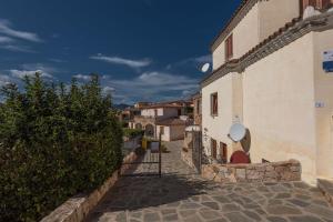 Cozy apartment surrounded by nature img15