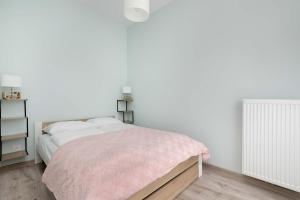 Comfortable Apartment Perfect for Remote Work by Noclegi Renters