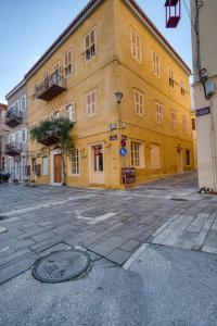 Nalia Suites