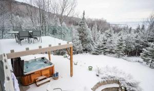 A stunning and breathtaking view with a private spa - LAponi