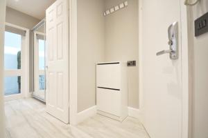 Nice property for only 1 guest with patio-Basement