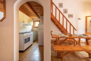 Relaxing apartment with outdoor dining