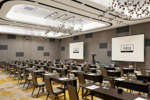 Hotel Neo Kota Baru Parahyangan