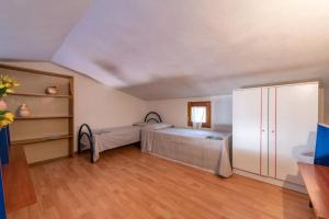 Cozy apartment with furnished patio