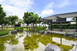 3 Bedroom Luxury Stay at Lumi Tropicana Golf Club View High Floor