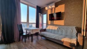 Lebedinny Flat, Ліфт, Вода, Опалення, WiFi, працюють при відключенні єлектрики