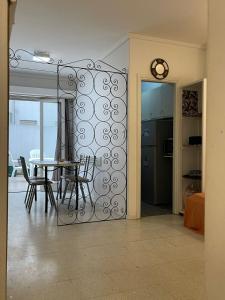 Monoambiente con Patio - Plaza Colón