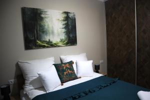 HikeBike Apartments -Beskidy-Dębowiec-Nowy-Standard Premium-Parking