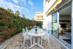 Ground-Floor 2 Br - Near Centre & Beaches