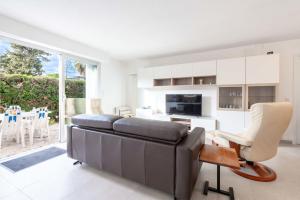 Ground-Floor 2 Br - Near Centre & Beaches