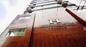 The Heritage Sathorn Suite Hotel