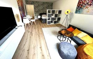 Bright Modern City Stay