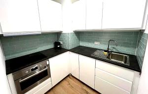 Bright Modern City Stay