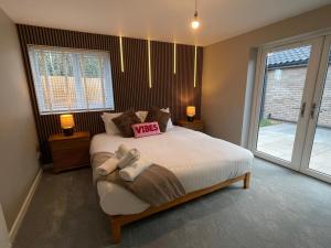 Luxury new-build house nr Science & Business parks