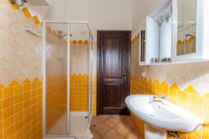 Cozy flat with shared pool img19