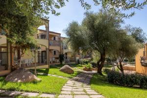 Cozy flat with shared pool img21