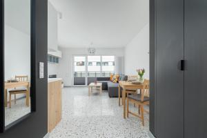 Szczecin Bronowicka Cosy Studios by BookingHost