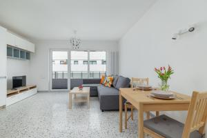 Szczecin Bronowicka Cosy Studios by BookingHost