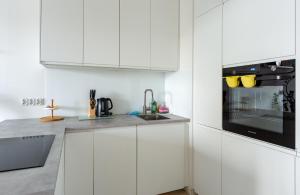 Starowiejska Signature Apartment by BookingHost