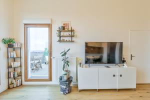 Nice 1BR flat with lovely terrace and parking