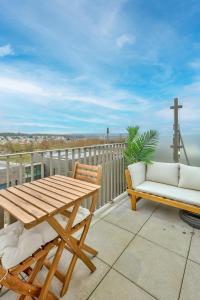 Nice 1BR flat with lovely terrace and parking