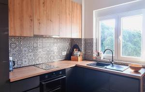 2 Bedroom Nice Apartment In Rab