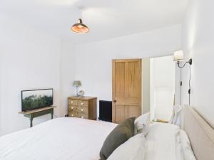 Chester Cottage - Charming cottage with log burner