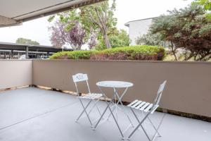 Blueground Foster City pool nr Leo J Ryan Park SFO-2078