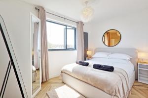 Luxury Apartment- Beach 10mins