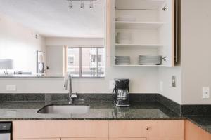 Blueground Woodmont Triangle rooftop nr Bethesda Fountain WDC-1202