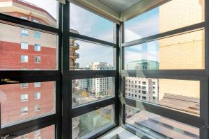 Blueground Ballston pool nr Arlington Cemetery WDC-1227