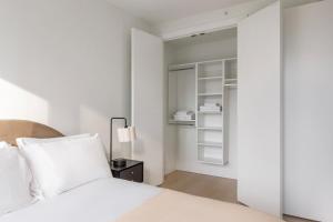 Blueground Downtown Brooklyn fitness center nr Brooklyn Bridge NYC-2187