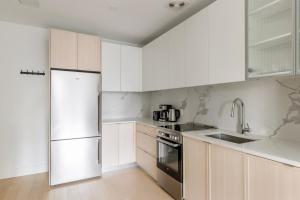 Blueground Downtown Brooklyn fitness center nr Brooklyn Bridge NYC-2187