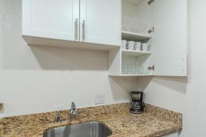 Blueground Winchester pool nr Central Park SFO-2104