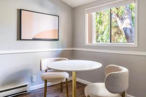 Blueground West Valley pool nr Cupertino Park SFO-2106