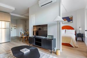 Blueground Greenpoint rooftop nr Transmitter Park NYC-2196