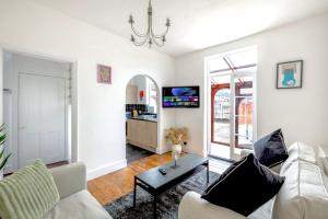 Greener Stays - A Beautiful 3-double bedroom Apartment