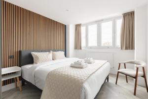 New! Central 2BR Flat with Balcony near Hyde Park