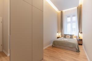 Exclusive & Brand New 3BEDRM Suite in the Center