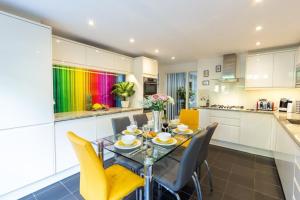 Luxury at The Brunswick - Free Parking-4 bedrooms