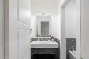 iFlat New Prestigious & Elegant Roman Apartment