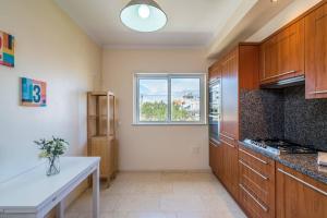 2 Bedroom Relax in Alvor by Innkeeper