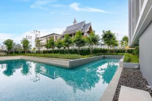 Ozone Сondo Apart Hotel by TropicLook