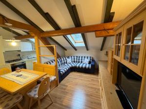 Villetta rifugio tra i larici