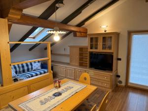 Villetta rifugio tra i larici