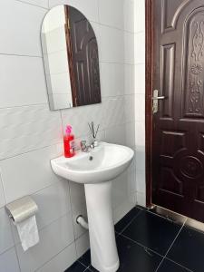 Modern Cozy One-Bedroom Apartment in Kisumu