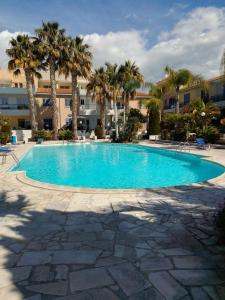 House C13 Ilios 2 Complex