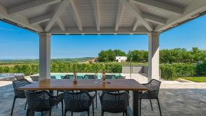 Luxury villa Arman with whirlpool in Visinada