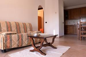 Comfy flat with terrace and pool